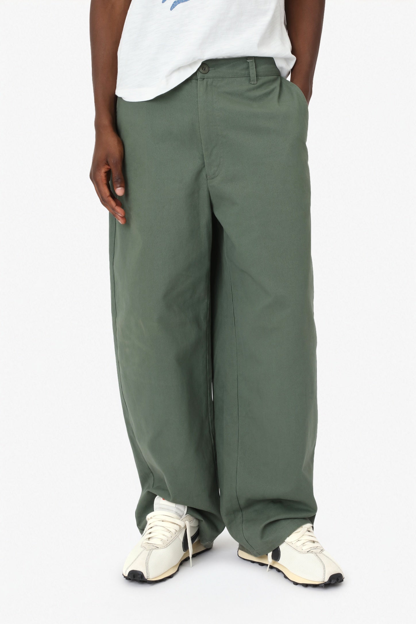 Wide Chinos Sage | calm.